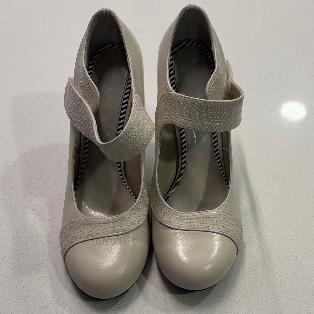 Mary Jane Pumps
